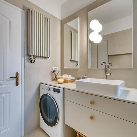 Living In Avantgarde *