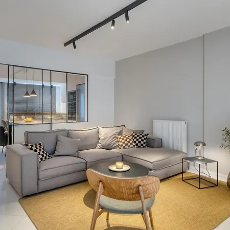 Living In Avantgarde *