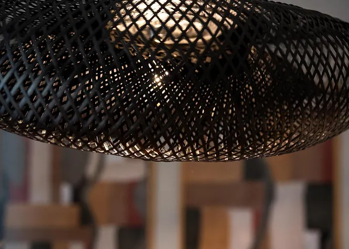 Living In Avantgarde *